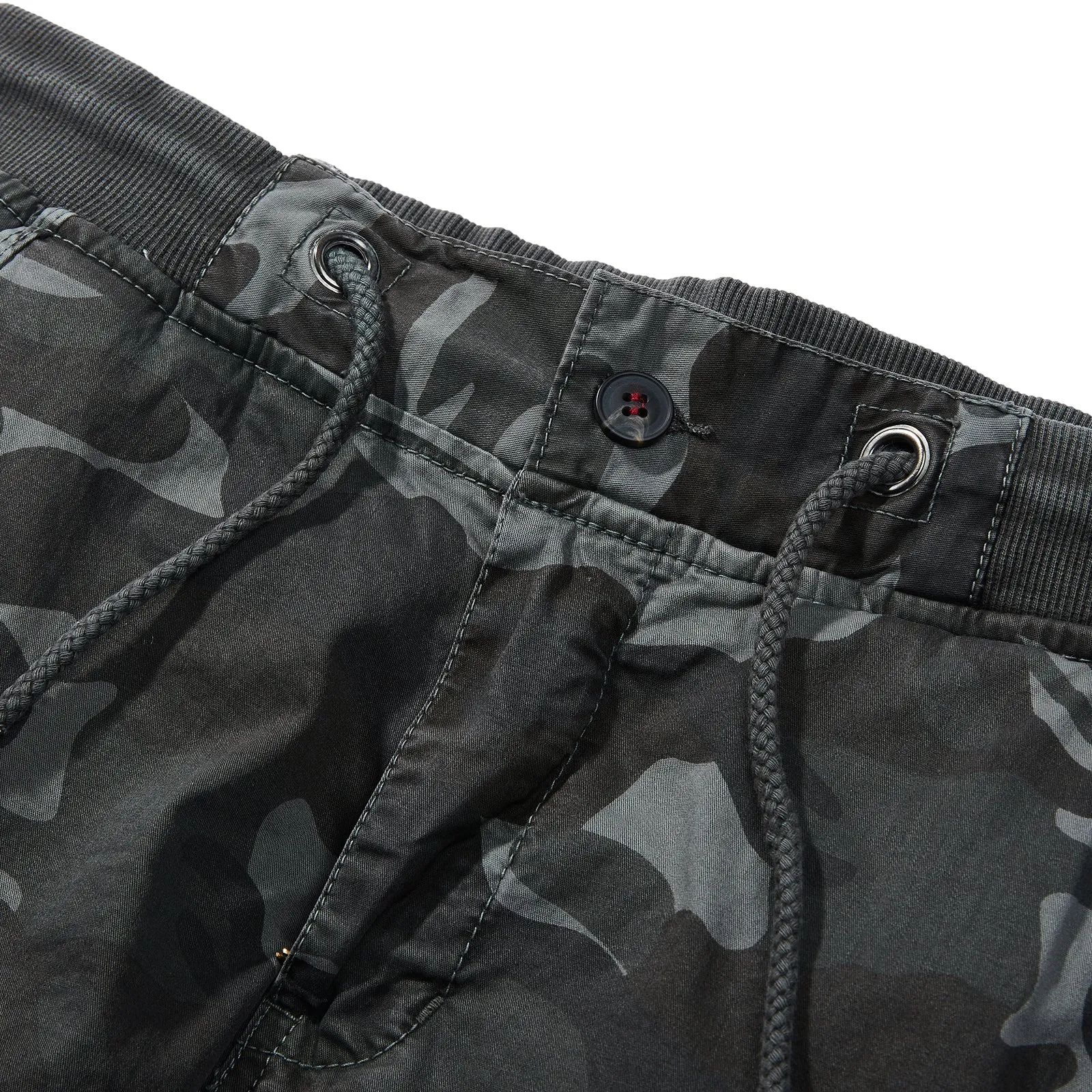 CAMO ZIPPER OUTDOOR TACTICAL 11'' INSEAM CARGO SHORTS