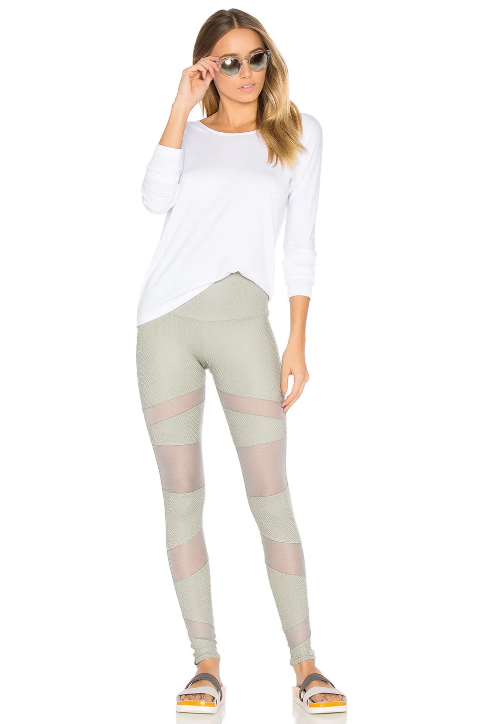 Onzie High Rise Legging Stone Fishnet