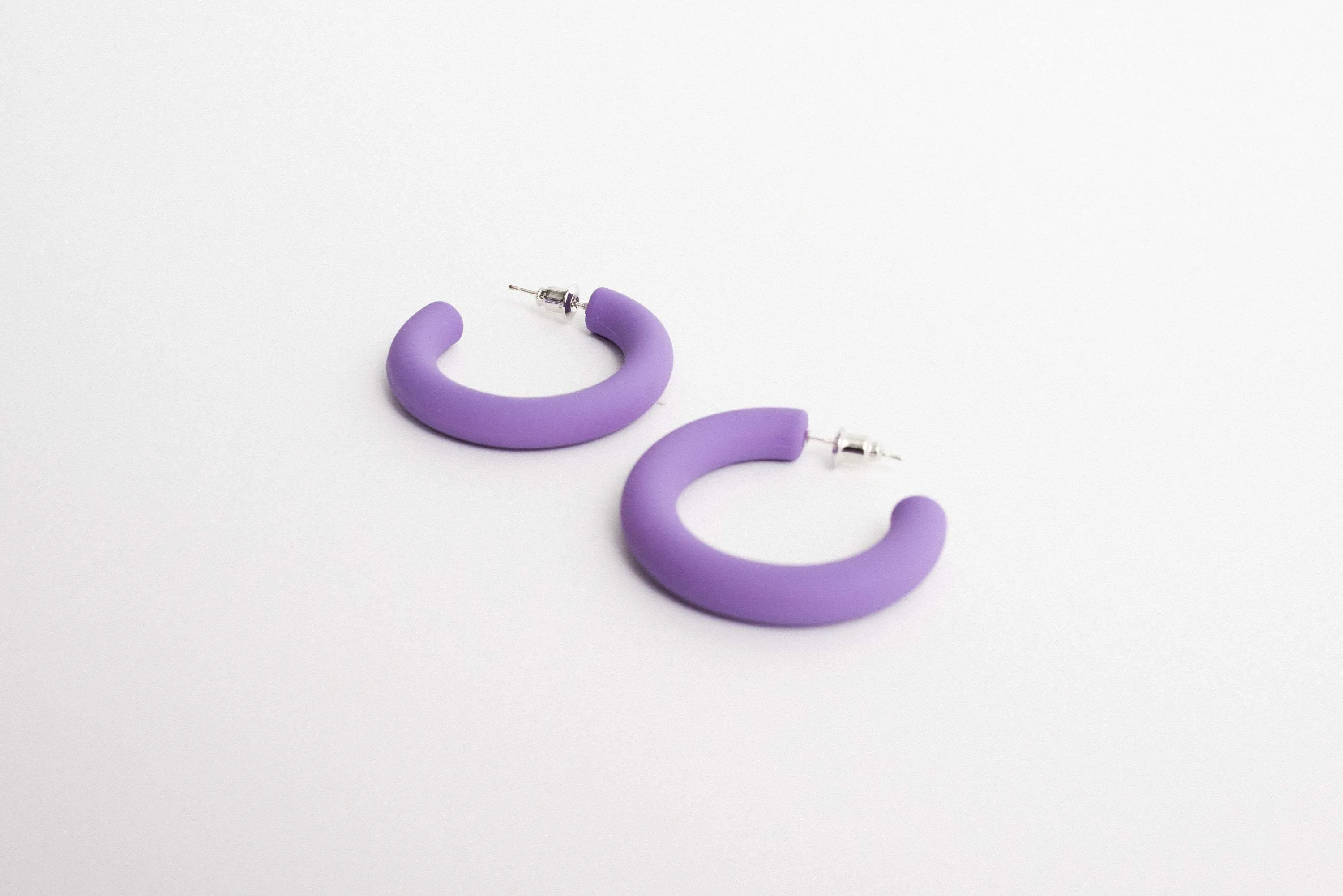 SS925 Louise Hoops in Lilac